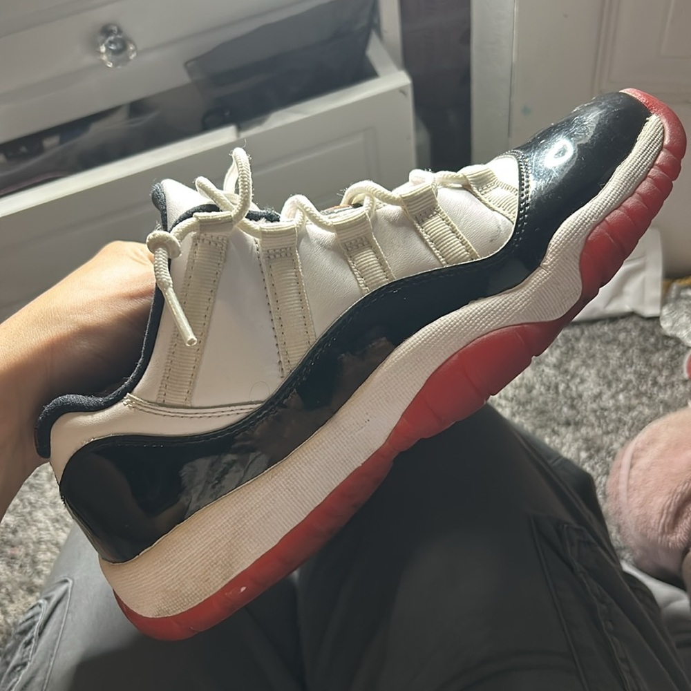 Jordan 11 Retro Low Concord Bred (grade school)